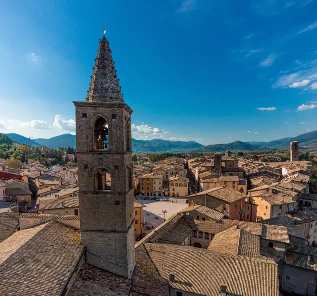 Le marche, urbino kerk